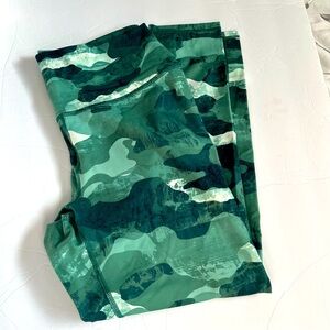 Fabletics leggings - size L